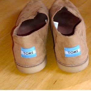 WOMEN’S LEATHER TOMS